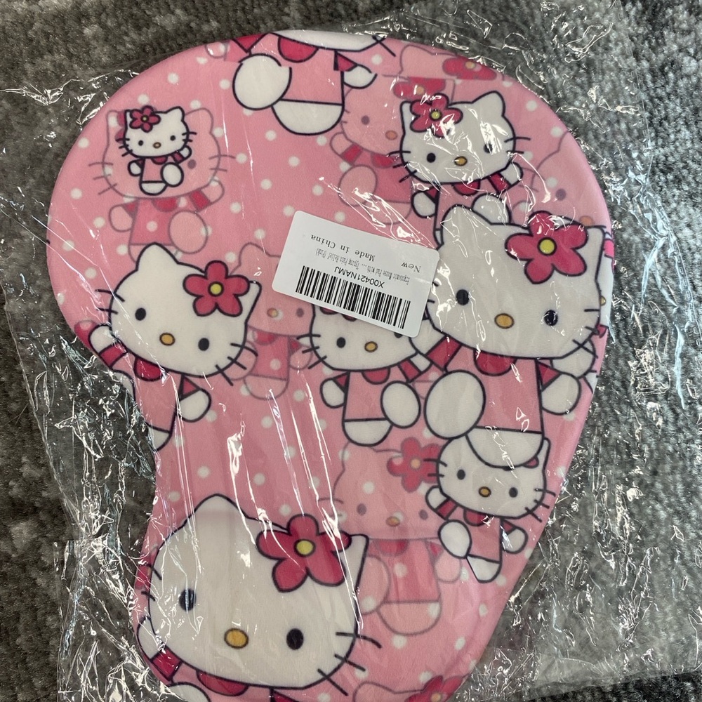 Hello Kitty computer mouse pad - Picture 4 of 4